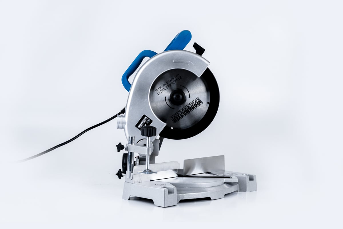 Workmaster Торцовочная пила ПТ-1500/210