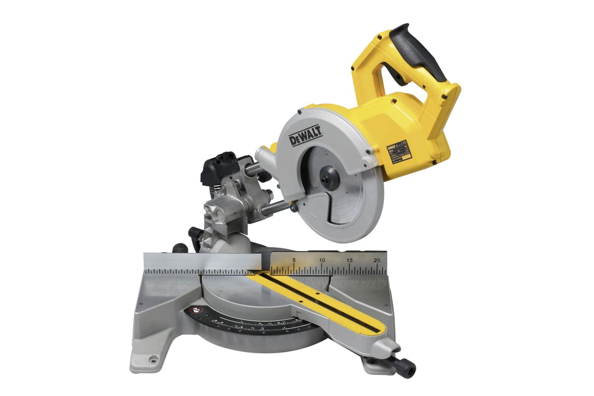 Dewalt DWS777-QS Торцовочная пила 